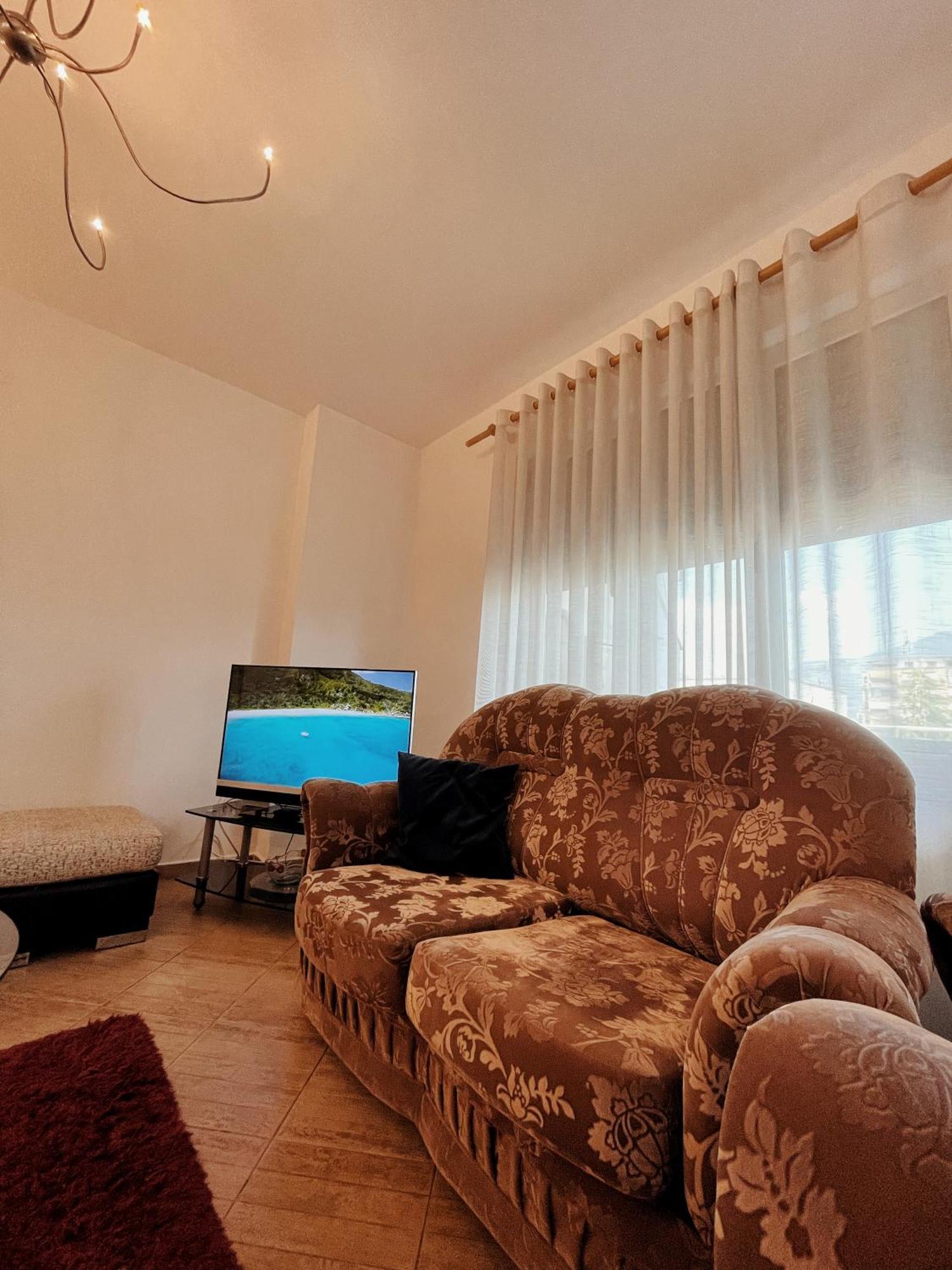 Lovely Apartment Tirana Exterior foto